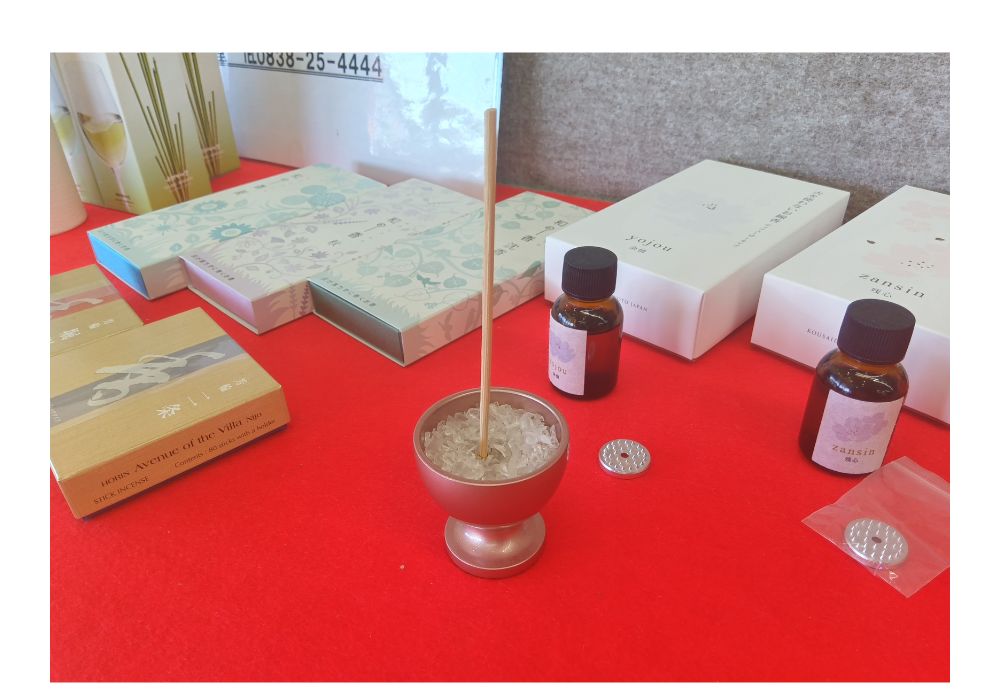 お香のある暮らし、展示でもご紹介中